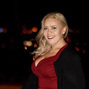 Meet your Posher, Caroline